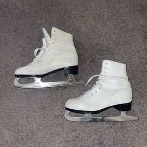 Orbit Ice skates